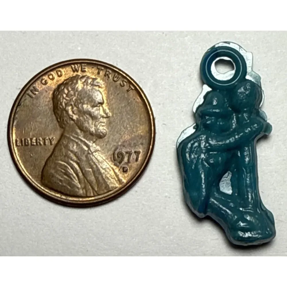 Vintage Cracker Jack Singing In The Rain Inspired‎ Blue Celluloid Charm 1G